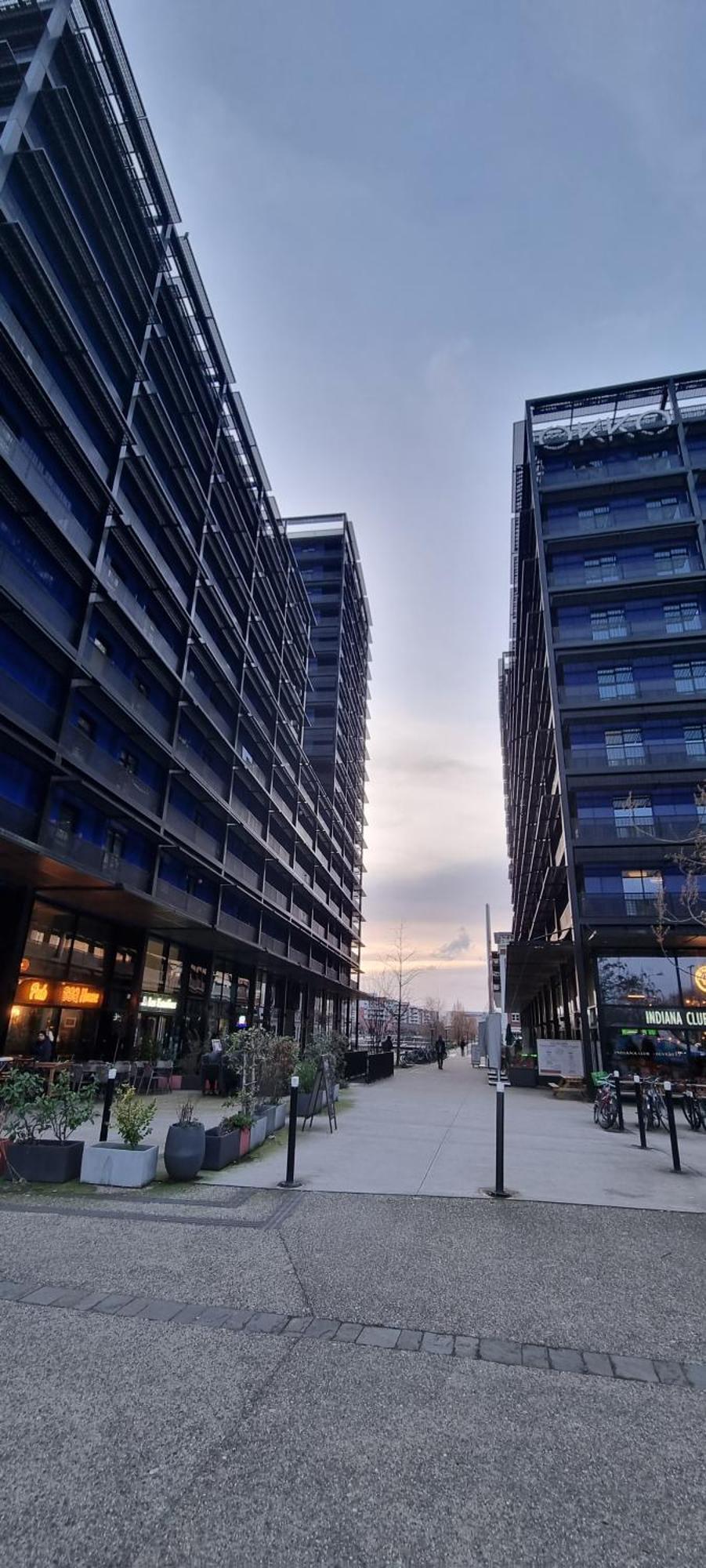 Bel Appartement Contemporain Avec Terrasse Climatisation Et Parking Payant En Option ستراسبورغ المظهر الخارجي الصورة
