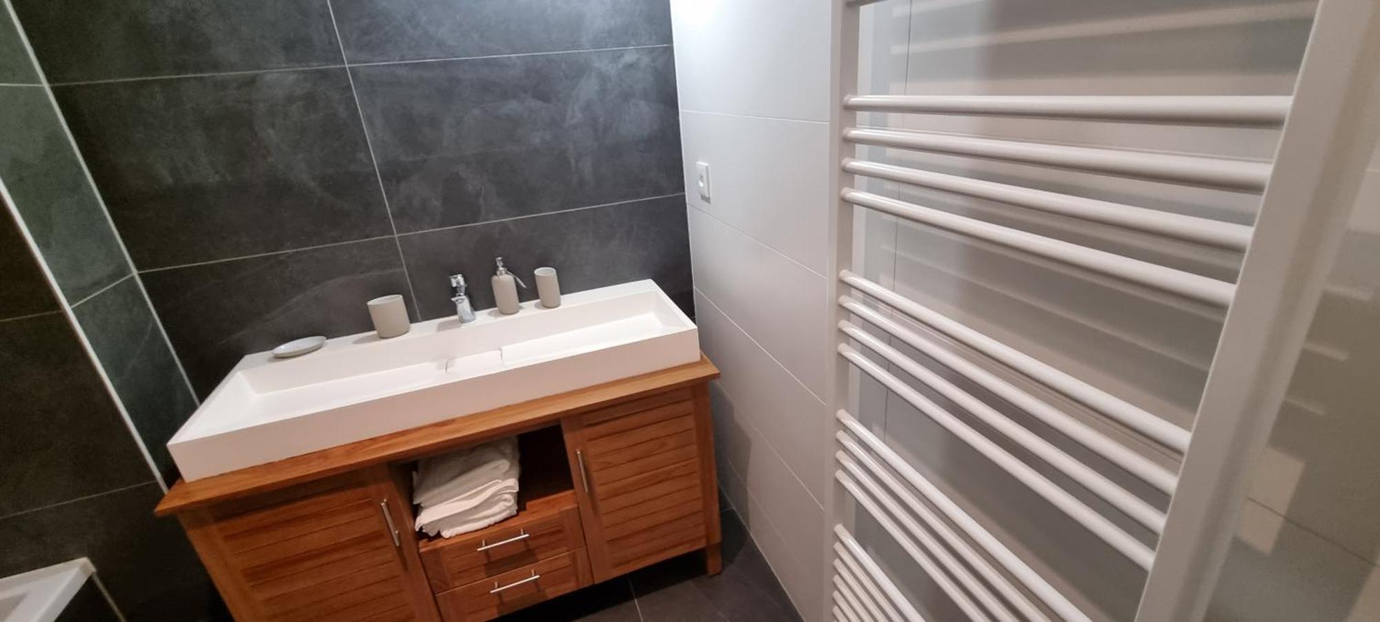 Bel Appartement Contemporain Avec Terrasse Climatisation Et Parking Payant En Option ستراسبورغ المظهر الخارجي الصورة
